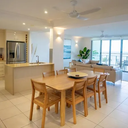 Vue Apartments Trinity Beach Room photo