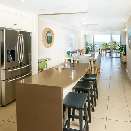 Vue Apartments Trinity Beach Exterior photo