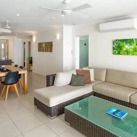 Vue Apartments Trinity Beach Room photo