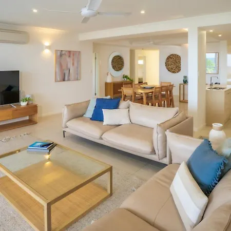 Vue Apartments Trinity Beach Room photo